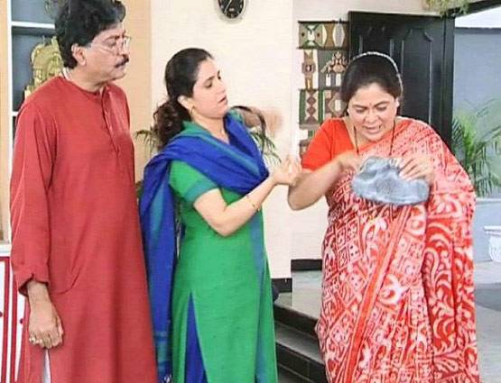 श्रीमान श्रीमति की 'कोकी' से सलमान की मां तक, याद रहेंगे रीमा के 10 रोल