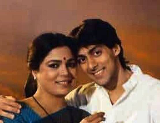 सलमान से 7 साल बड़ी थीं रीमा, उनकी मां के रोल से हुई थीं मशहूर