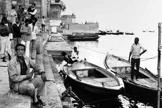 क्या वजह थी जो उम्र में बड़ी पत्नी से दो बार शादी की थी सत्यजीत रे ने