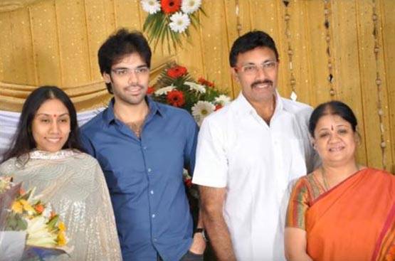 परिवार में सबसे छोटे हैं प्रभास, जानें बाहुबली स्टार्स की REAL FAMILY