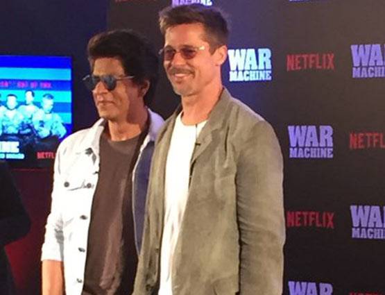 शाहरुख ने ब्रैड पिट को सिखाया डांस, बोले-बस बाहें ही तो खोलनी हैं