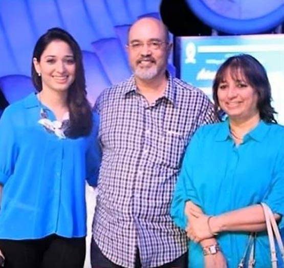 परिवार में सबसे छोटे हैं प्रभास, जानें बाहुबली स्टार्स की REAL FAMILY