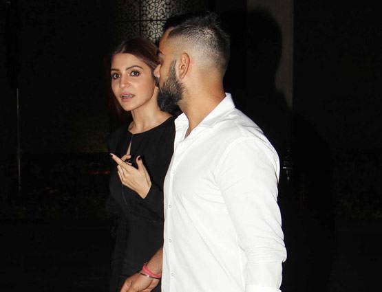 मेरे हाथ में तेरा हाथ हो... ये है विराट-अनुष्का के मन की बात