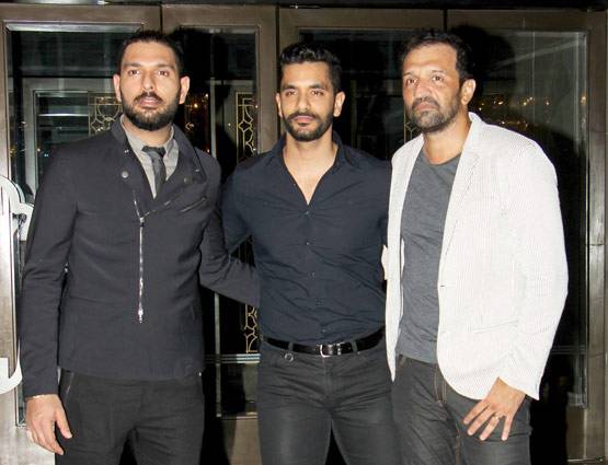 IPL के खत्म होते ही जहीर-सागरिका ने दी सगाई की पार्टी, देखें PHOTOS