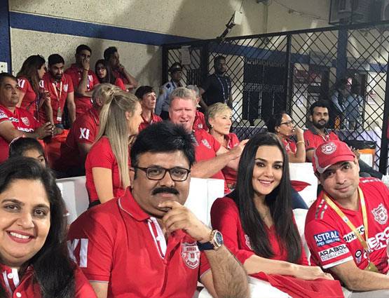 जब एक रन आउट से प्रीति जिंटा में आई 'जान', जमकर किया डांस