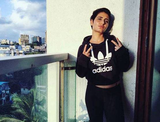 'दंगल गर्ल' का बिकिनी LOOK हुआ सोशल मीडिया पर वायरल