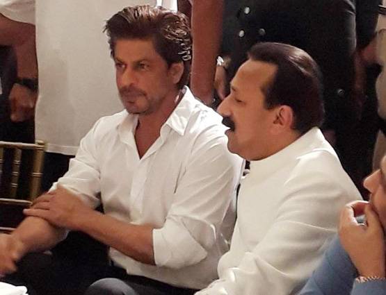 PHOTOS: बाबा सिद्दिकी की इफ्तार पार्टी में पहुंचे शाहरुख-सलमान संग ये सितारे