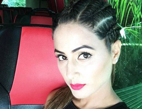 स्पेन में बॉयफ्रेंड संग एन्जॉय कर रही हैं अक्षरा, शेयर की PHOTOS