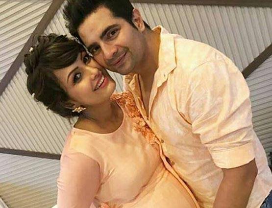 अक्षरा के नैतिक जल्द बनेंगे पापा, वाइफ ने इंस्टाग्राम पर दिखाया बेबी बंप