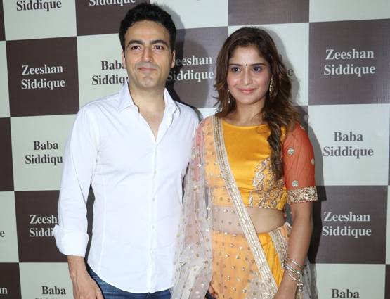 PHOTOS: बाबा सिद्दिकी की इफ्तार पार्टी में पहुंचे शाहरुख-सलमान संग ये सितारे