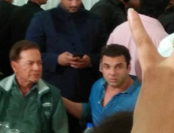 PHOTOS: बाबा सिद्दिकी की इफ्तार पार्टी में पहुंचे शाहरुख-सलमान संग ये सितारे