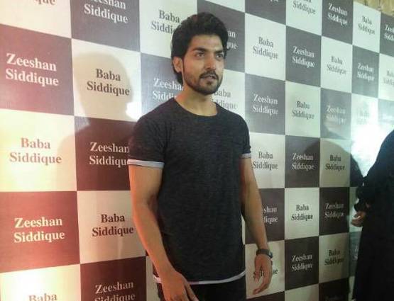 PHOTOS: बाबा सिद्दिकी की इफ्तार पार्टी में पहुंचे शाहरुख-सलमान संग ये सितारे