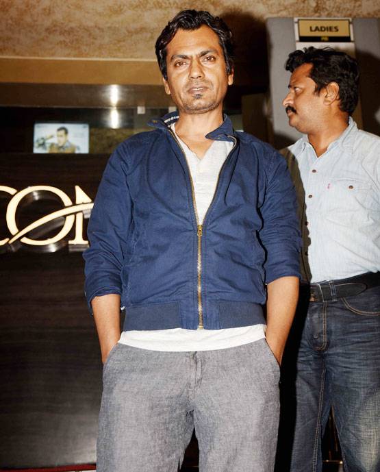 PHOTOS: 'ट्यूबलाइट' की स्क्रीनिंग पर मीडिया से परेशान हुईं सुहाना