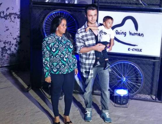 PHOTOS: सलमान खान ने लॉन्च की बीइंग ह्यूमन ई-साइकिल