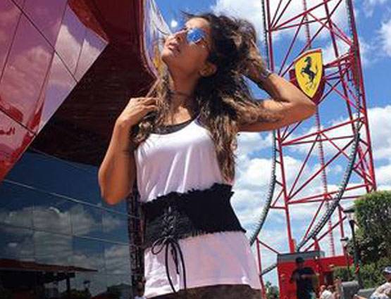 स्पेन में बॉयफ्रेंड संग एन्जॉय कर रही हैं अक्षरा, शेयर की PHOTOS