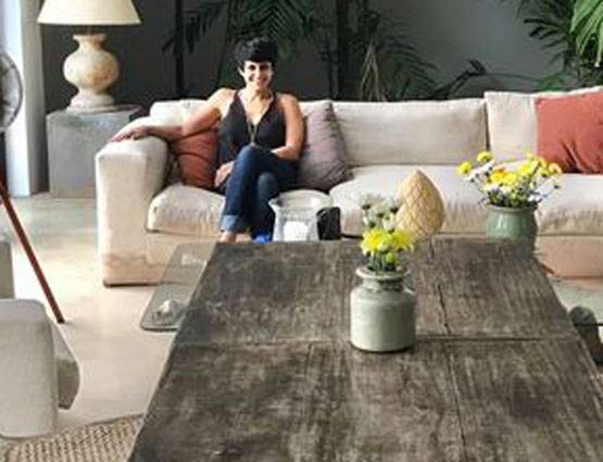 श्रीलंका से वेकेशन मना कर लौटीं मंदिरा, शेयर की BIKINI PHOTOS