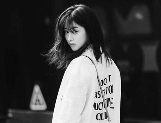 सलमान की फिल्म से डेब्यू कर रही है ये एक्ट्रेस, BIKINI फोटो हुई वायरल