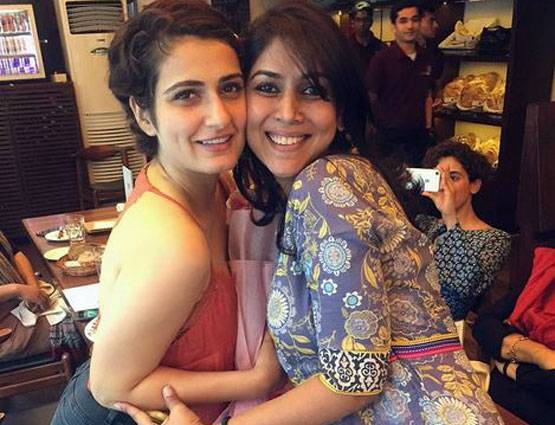 'दंगल गर्ल' का बिकिनी LOOK हुआ सोशल मीडिया पर वायरल