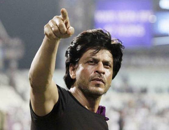 प्रियंका चोपड़ा से अफेयर से लेकर इन विवादों में फंस चुके हैं शाहरुख खान