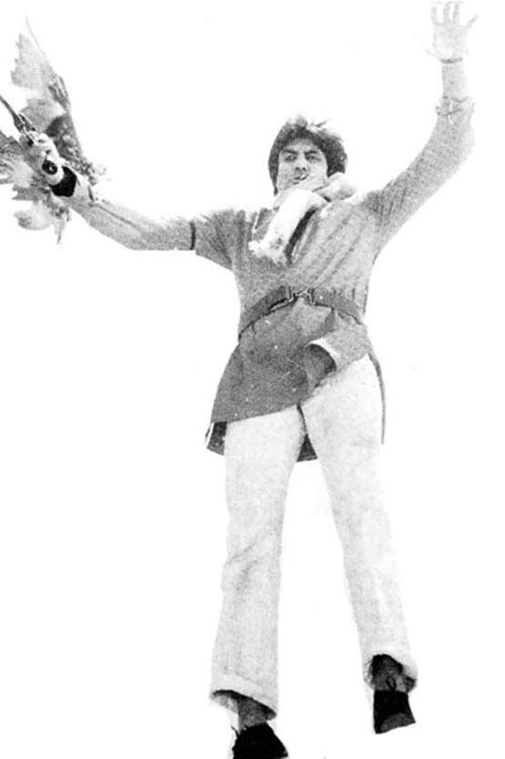 अमिताभ को मौत के मुंह से बाहर निकालने के लिए 200 फैंस ने दिया था खून