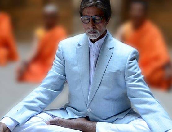 बॉलीवुड के सितारों ने ऐसे किया योग, बाबा रामदेव भी जाएंगे चौंक