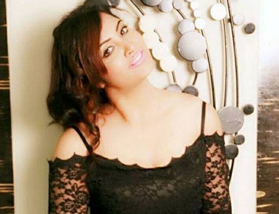 भारत की हार पर बोली मॉडल अर्शी खान - पाकिस्तान है भारतीयों का बाप