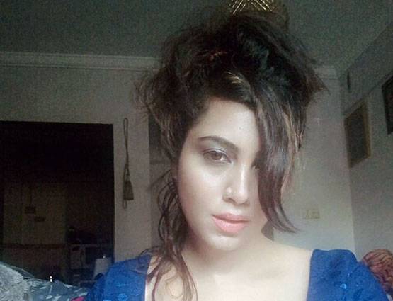 भारत की हार पर बोली मॉडल अर्शी खान - पाकिस्तान है भारतीयों का बाप