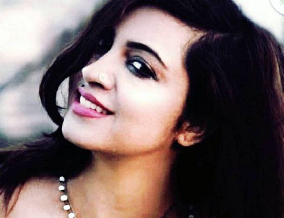 भारत की हार पर बोली मॉडल अर्शी खान - पाकिस्तान है भारतीयों का बाप