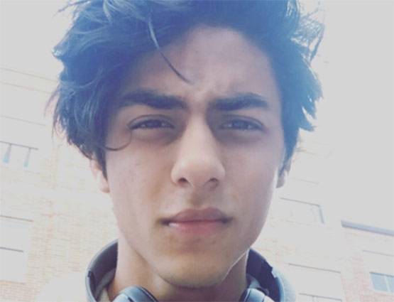 शाहरुख बोले, बेटे आर्यन ने की लड़की को किस, तो काट दूंगा होंठ