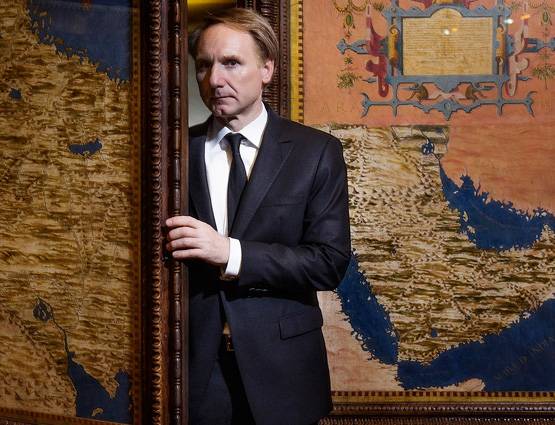 क्रॉसवर्ड खेलते हुए लेखक बन गए डेन ब्राउन, ऐसे लिखे बेस्‍टसेलर नॉवल