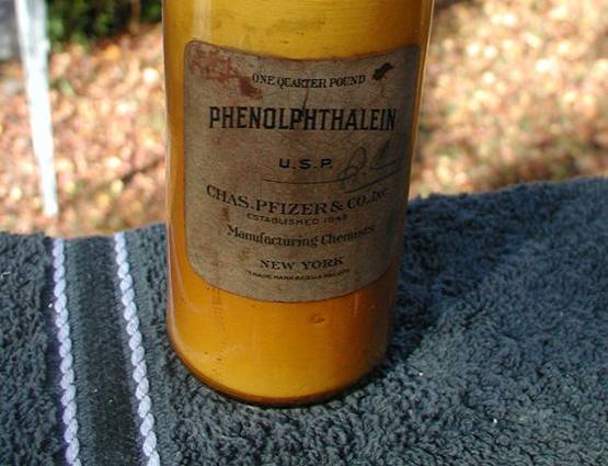 पूरी दुनिया में है बैन पर इंडिया में आसानी से मिल जाते हैं ये ड्रग्स