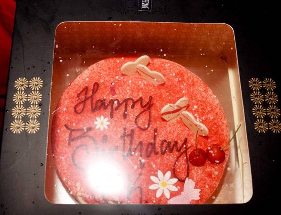 PHOTOS: फैमिली और क्लोज फ्रेंड्स के साथ एकता ने मनाया अपना B'day