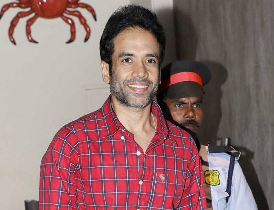 PHOTOS: फैमिली और क्लोज फ्रेंड्स के साथ एकता ने मनाया अपना B'day