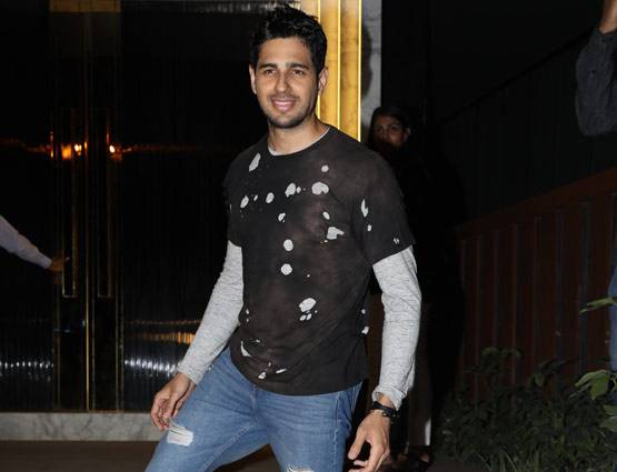 PHOTOS: गौरी की पार्टी में शाहरुख के रहते सुहाना चुरा ले गईं लाइमलाइट