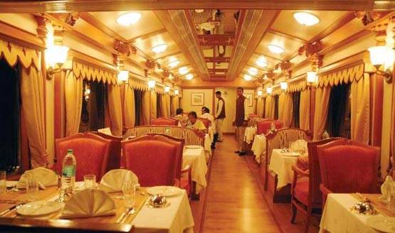 भारत में ऐसी फाइव स्‍टार ट्रेन भी चलती हैं, जिनका किराया लाखों में है