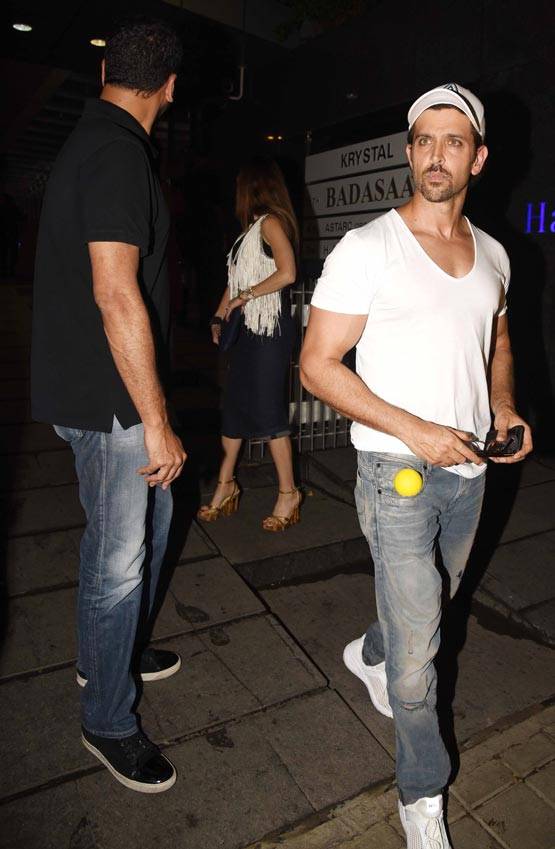 तलाक के बाद भी रितिक-सुजैन की नजदीकियां, एक कार में आए नजर