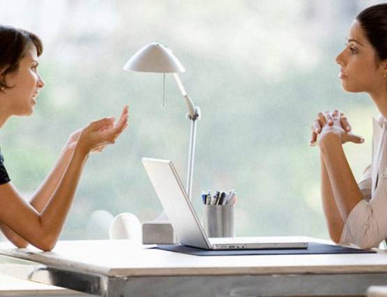 इंटरव्यू में पूछे जाते हैं ये 5 अहम सवाल, कुछ इस तरह दें जवाब