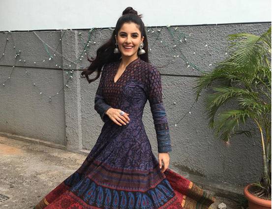 ये है ट्यूबलाइट की माया, बचपन में बनी थी ऐश्वर्या की बहन