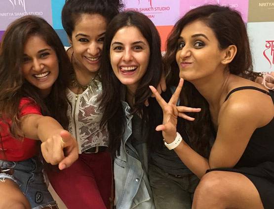 ये है ट्यूबलाइट की माया, बचपन में बनी थी ऐश्वर्या की बहन