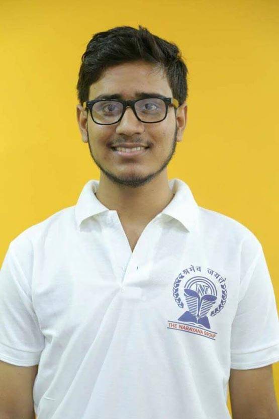 आटा चक्की वाले का बेटा IIT JEE के TOP 50 में, 1 साल नहीं छूआ मोबाइल