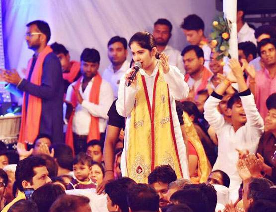 21 साल की साध्वी को गुरु कहते थे राधा, 3 लाख से ज्यादा फॉलोअर्स