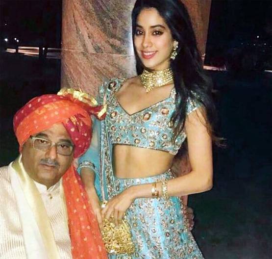 जाह्नवी के फिल्मी करियर से श्रीदेवी नाखुश, कराना चाहती हैं बेटी की शादी