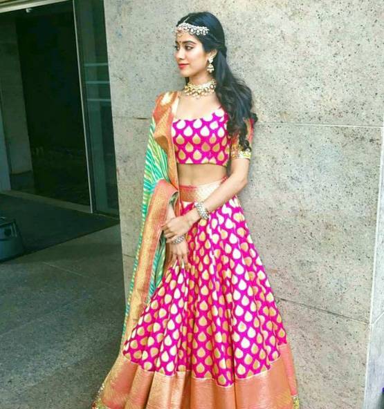 जाह्नवी के फिल्मी करियर से श्रीदेवी नाखुश, कराना चाहती हैं बेटी की शादी