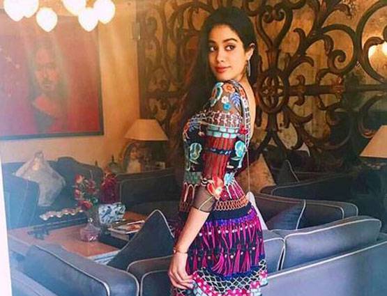 अजय-काजोल की बेटी सिंगापुर तो शाहरुख की बेटी लंदन, जानें कहां पढ़ते हैं STAR KIDS