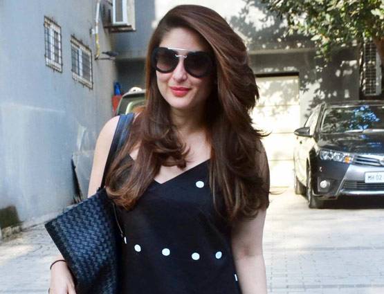 योगा से स्लिम हो रही हैं करीना, PHOTOS में देखें सबूत