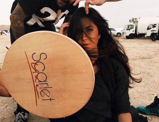 PHOTOS: 'टाइगर जिंदा है' के लिए कटरीना ने हाथ में उठाई बंदूक...