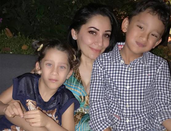 रेड बिकिनी में हॉट दिखीं मान्यता, संजय दत्त की हर हीरोइन भरेंगी इनके आगे पानी