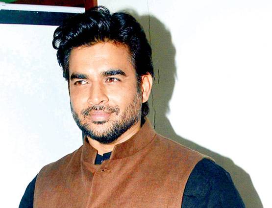 इंटीमेट सीन करते समय पत्नी को साथ रखते है यह बॉलीवु़ड स्टार