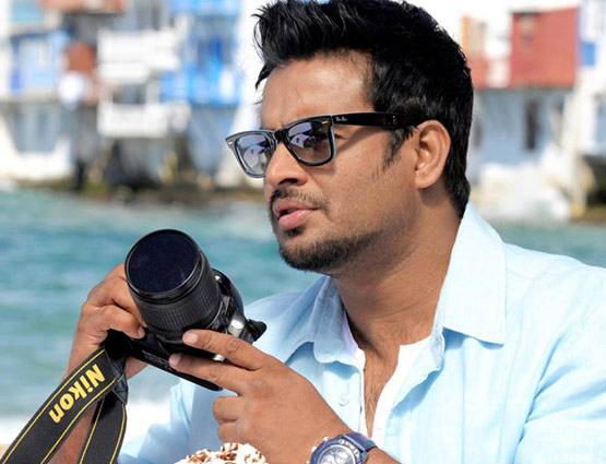 बॉलीवुड के MADDY इंटीमेट सीन शूट करते समय वाइफ को रखते हैं साथ