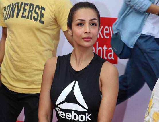 योगा डे पर साथ दिखे मलाइका-अरबाज, जानें इनका फिटनेस मंत्रा